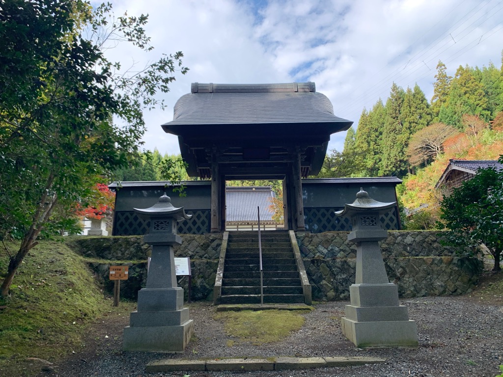大蓮寺山門