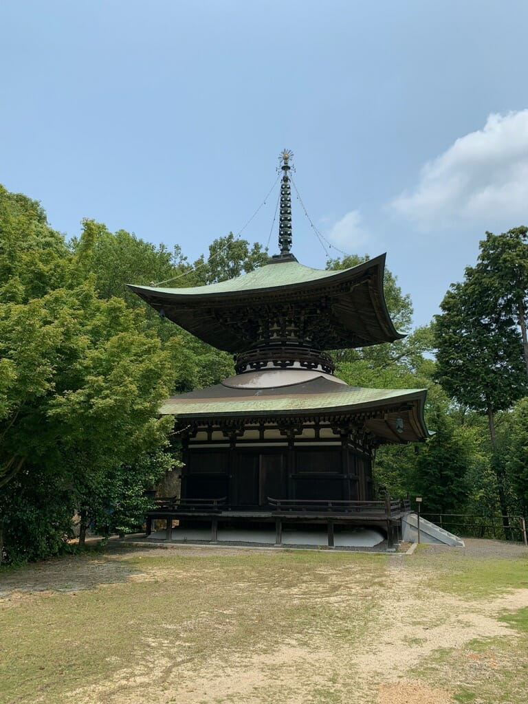 天心山神勝寺多宝塔