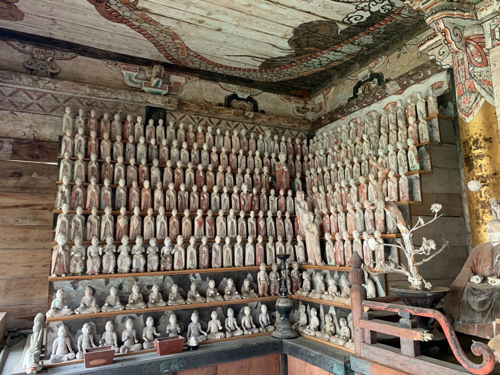 大蓮寺五百羅漢堂