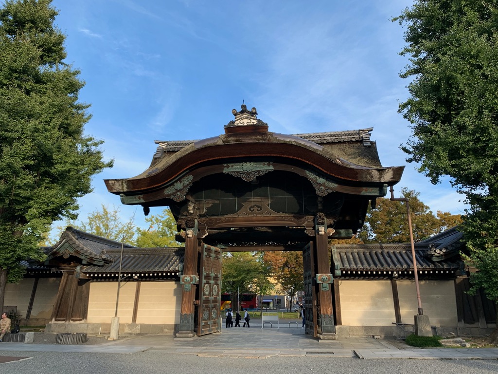 東本願寺唐門